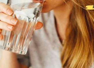 თუ საკმარის წყალს არ სვამთ და ეს სიმპტომები გაწუხებთ – დროა გამოფხიზლდეთ! ნახეთ სიმპტომები