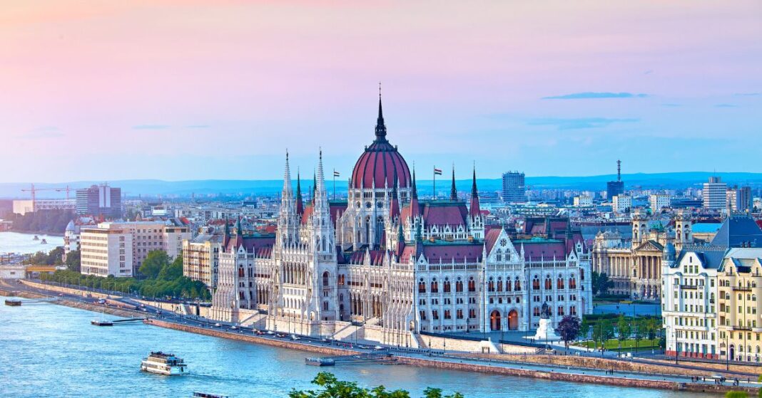 why-visit-budapest why-visit-budapest